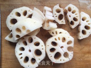 莲藕红枣甜汤的做法步骤：2