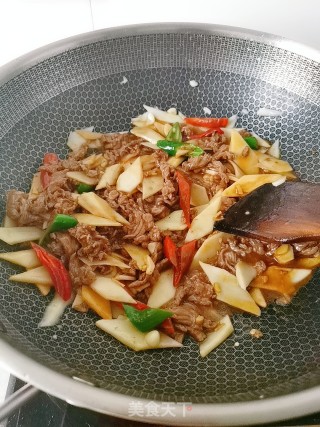 山药炒牛肉的做法步骤：10