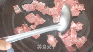 培根胡萝卜焖饭的做法步骤：1