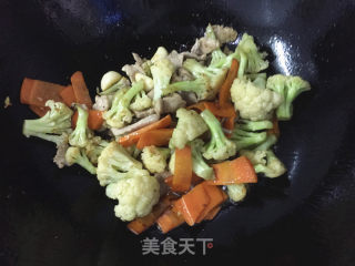 干锅花菜的做法步骤：8