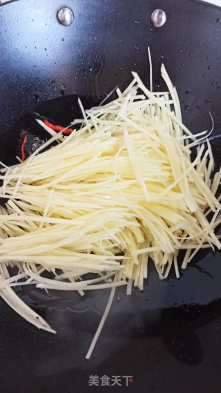 酸辣土豆丝的做法步骤：7