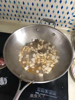 牛肉焖杏鲍菇的做法步骤：6