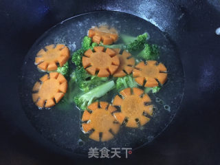 上汤西蓝花的做法步骤：4