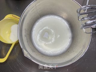 6寸原味HELLO KITTTY戚风蛋糕的做法步骤：8