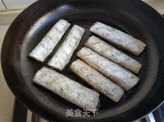 香煎带鱼的做法步骤：7