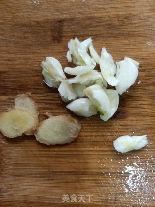 蘑菇炒青菜的做法步骤：4