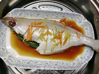 豉油蒸剥皮鱼的做法步骤：5