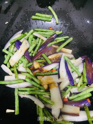 茄子炒豆角的做法步骤：12