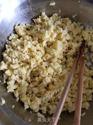 三鲜水饺的做法步骤：1