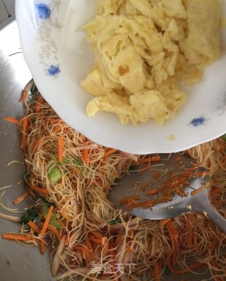 三丝炒米粉的做法步骤：12