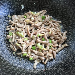 青椒炒肉丝的做法步骤：5