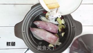 甜蜜升级-蜜汁炖鱿鱼的做法步骤：3