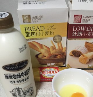 奶香浓郁的餐包 【简单易做】的做法步骤：1