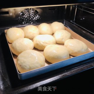 奶香浓郁的餐包 【简单易做】的做法步骤：7