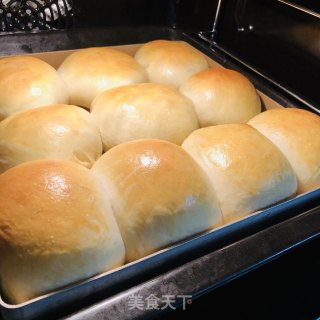 奶香浓郁的餐包 【简单易做】的做法步骤：8