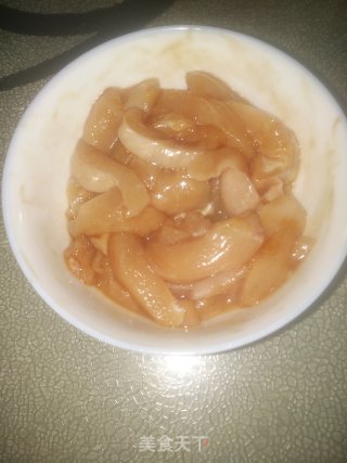芹菜炒鸡胸肉的做法步骤：4