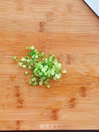 芹菜鲜虾粥的做法步骤：3