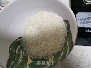 火腿鲜虾粥的做法步骤：1