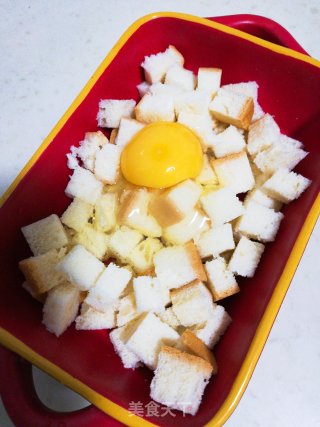 吐司鲜虾烤芝士的做法步骤：2