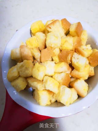 吐司鲜虾烤芝士的做法步骤：3