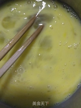 苦瓜炒鸡蛋的做法步骤：2