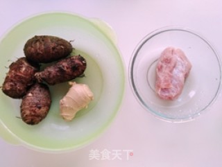 红烧芋艿的做法步骤：1