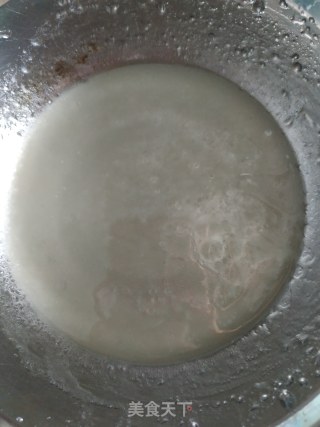红曲粉蛋糕杯的做法步骤：1