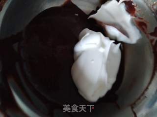 红曲粉蛋糕杯的做法步骤：7