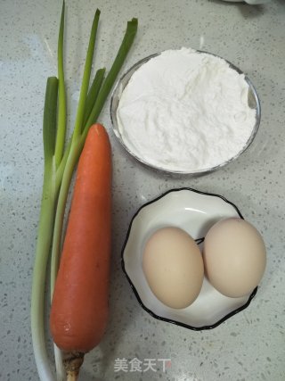 胡萝卜早餐饼的做法步骤：1