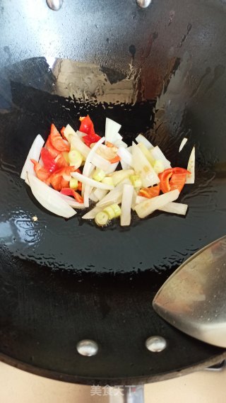 海兔子木耳盖浇饭的做法步骤：5