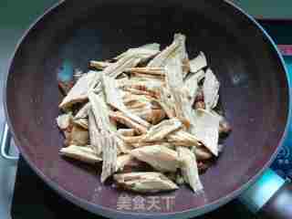 五花肉焖腐竹的做法步骤：9