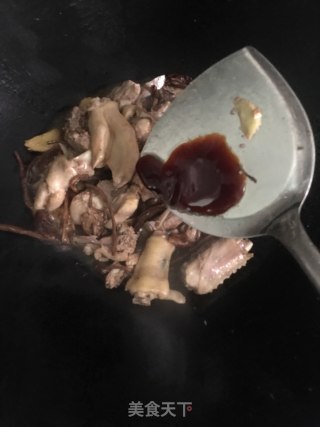 茶树菇焖鸭的做法步骤：8