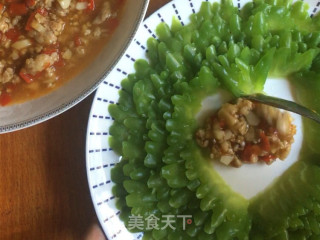 剁椒肉末抱苦瓜的做法步骤：12