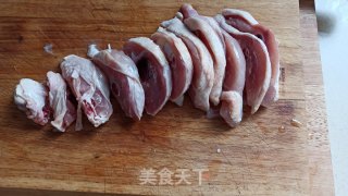 香菇滑鸡的做法步骤：1