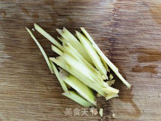拿的出手的宴客菜，剁椒鱼头，超下饭零失败的做法步骤：3