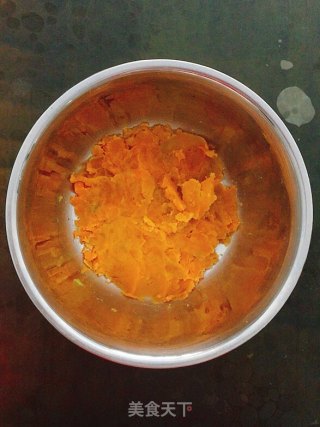 红薯玫瑰花卷的做法步骤：3
