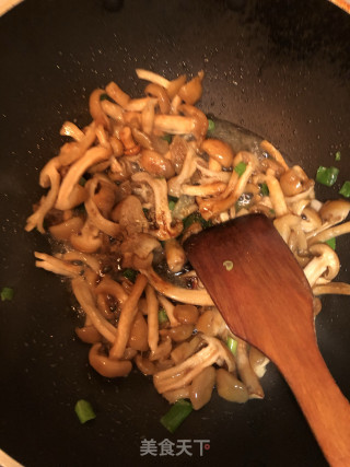 滑子菇炖豆腐的做法步骤：6