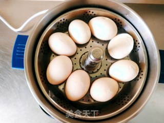 五香茶叶蛋的做法步骤：3