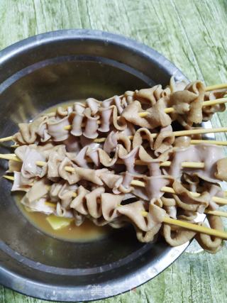 香辣烤鸭肠的做法步骤：3