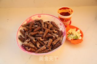 爆炒海螺丝的做法步骤：1