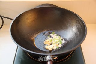爆炒海螺丝的做法步骤：2
