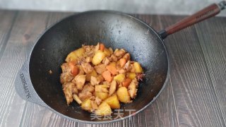 鸡腿炖土豆的做法步骤：12