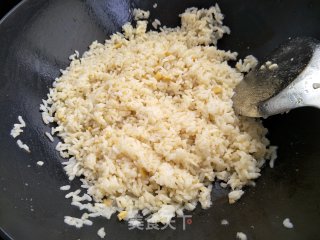 咸鸭蛋炒饭的做法步骤：5
