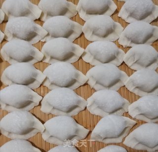 土豆猪肉水饺的做法步骤：5