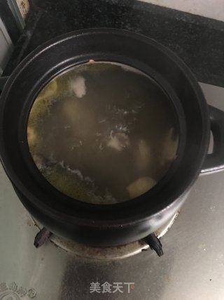 板栗鸡汤的做法步骤：6