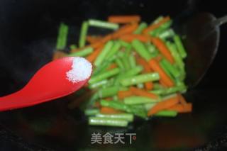 #家常下饭菜#胡萝卜炒芦笋的做法步骤：5