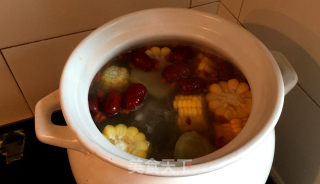 三七筒骨养身汤的做法步骤：3