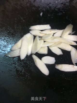 荷兰豆炒腊肠的做法步骤：5