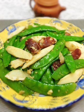 荷兰豆炒腊肠的做法步骤：11