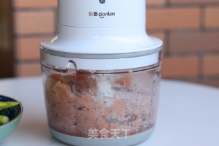 虾饼炒芦笋的做法步骤：4